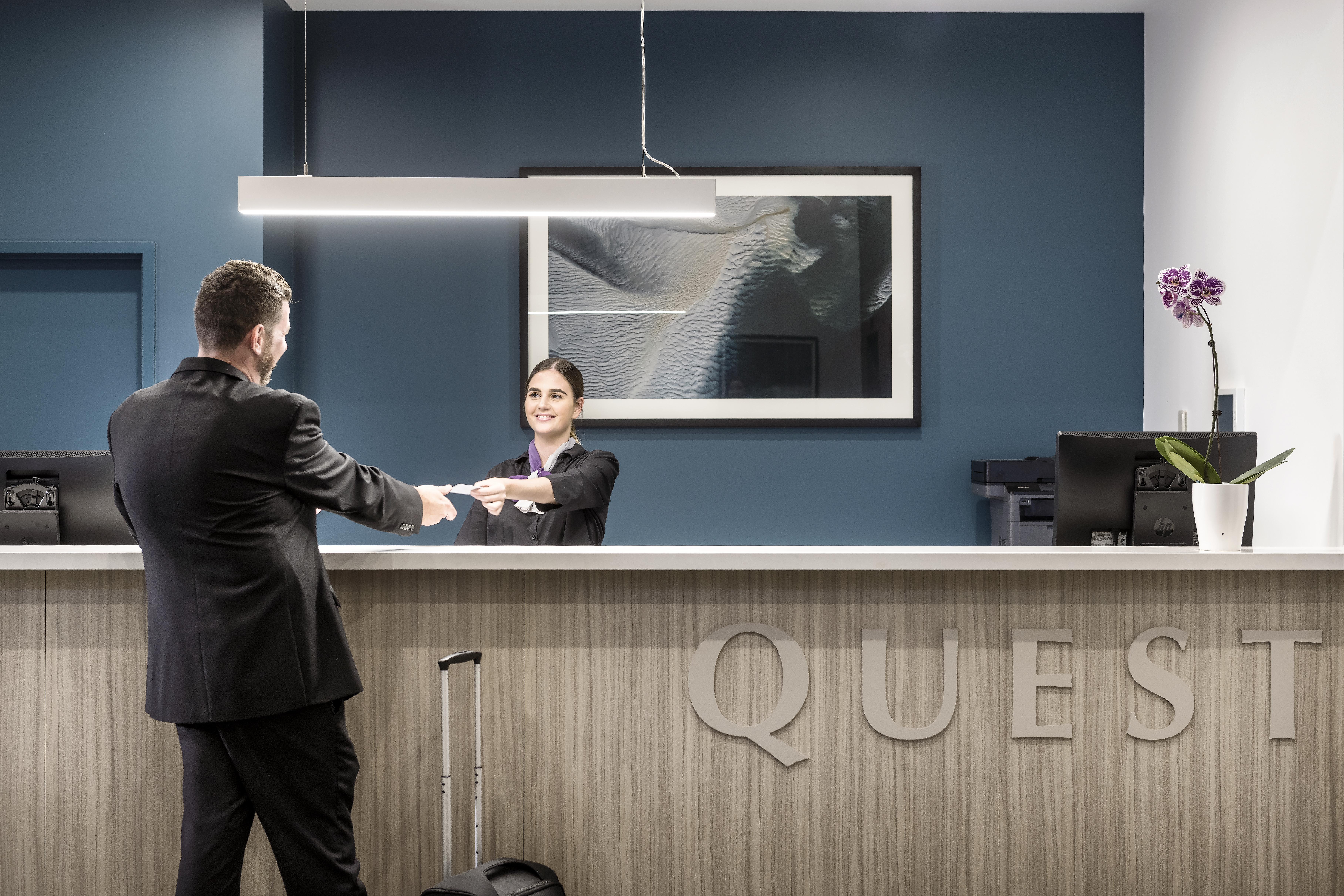 Aparthotel Quest Midland Esterno foto